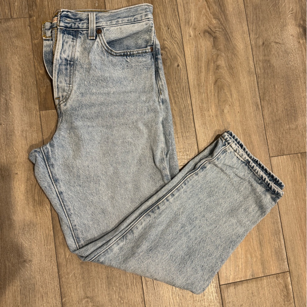 Levi's Light Blue Wedgie Straight Leg Jeans - Picture 2 of 3